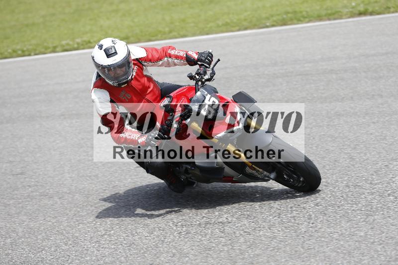 /Archiv-2024/29 12.06.2024 MOTO.CH Track Day ADR/Gruppe gelb/95